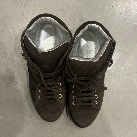 Chanel Brown Authentic Suede Boots 39 - Picture 5 of 9